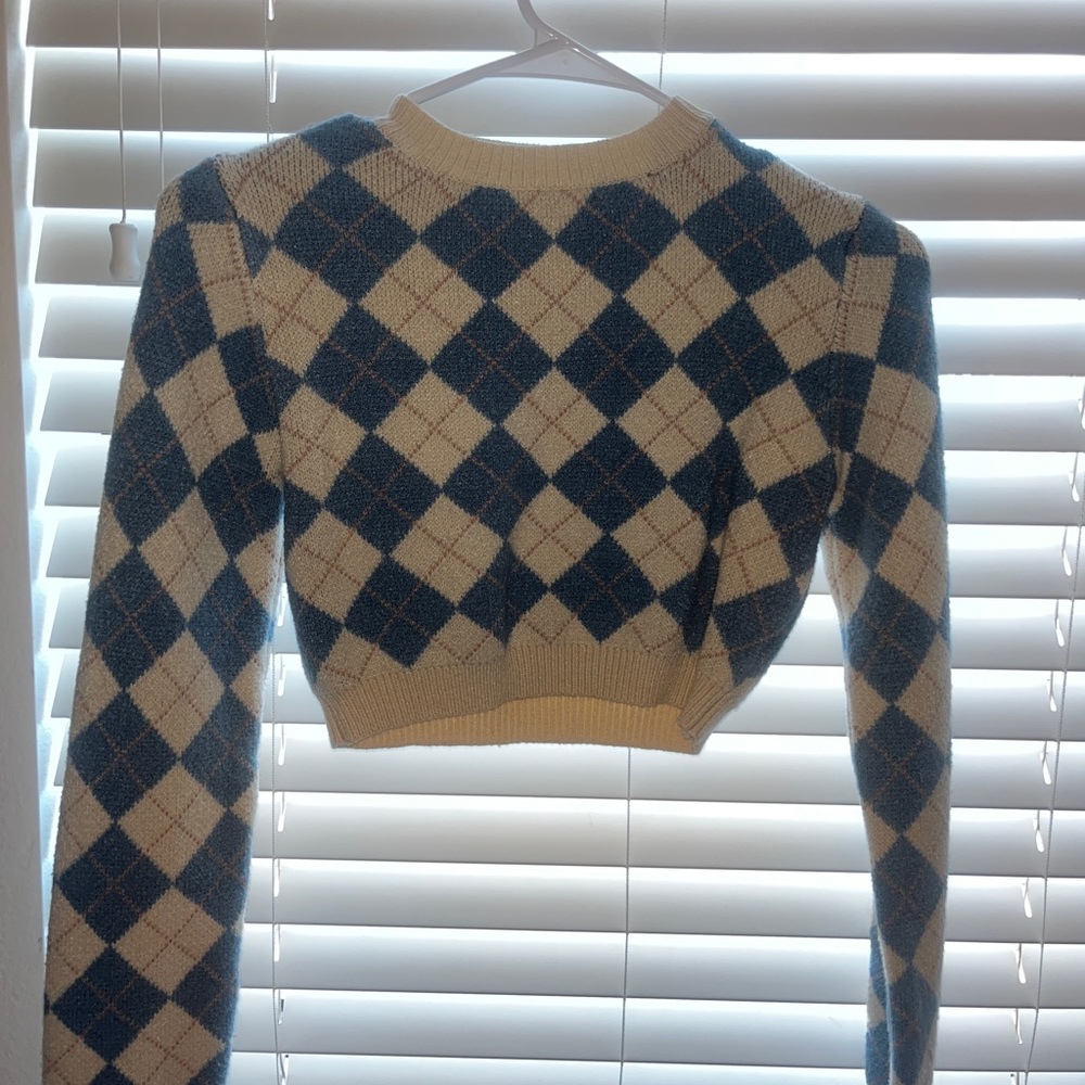 Adika long sleeve sweater